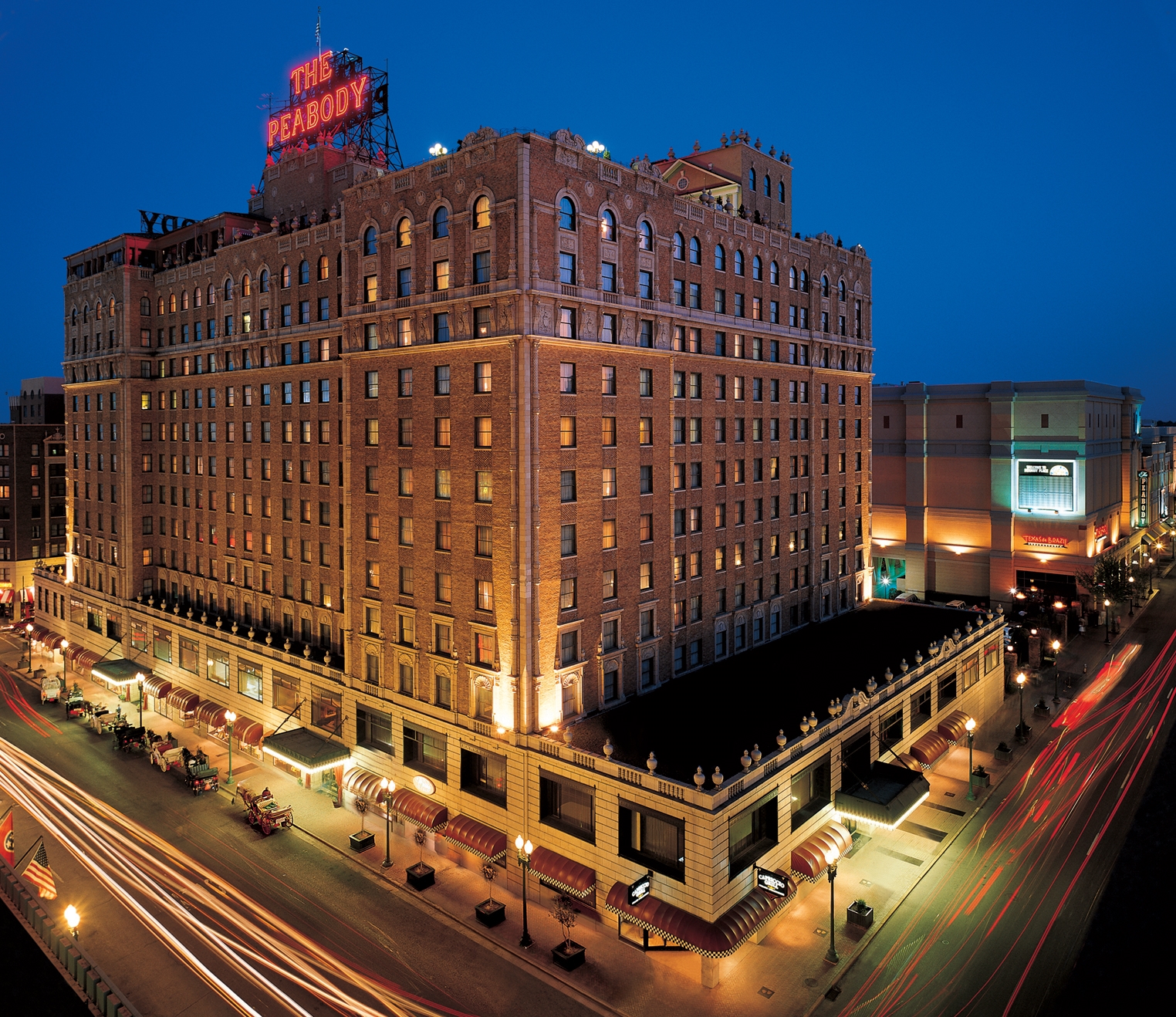 Hotel Exterior - The Peabody Memphis 
