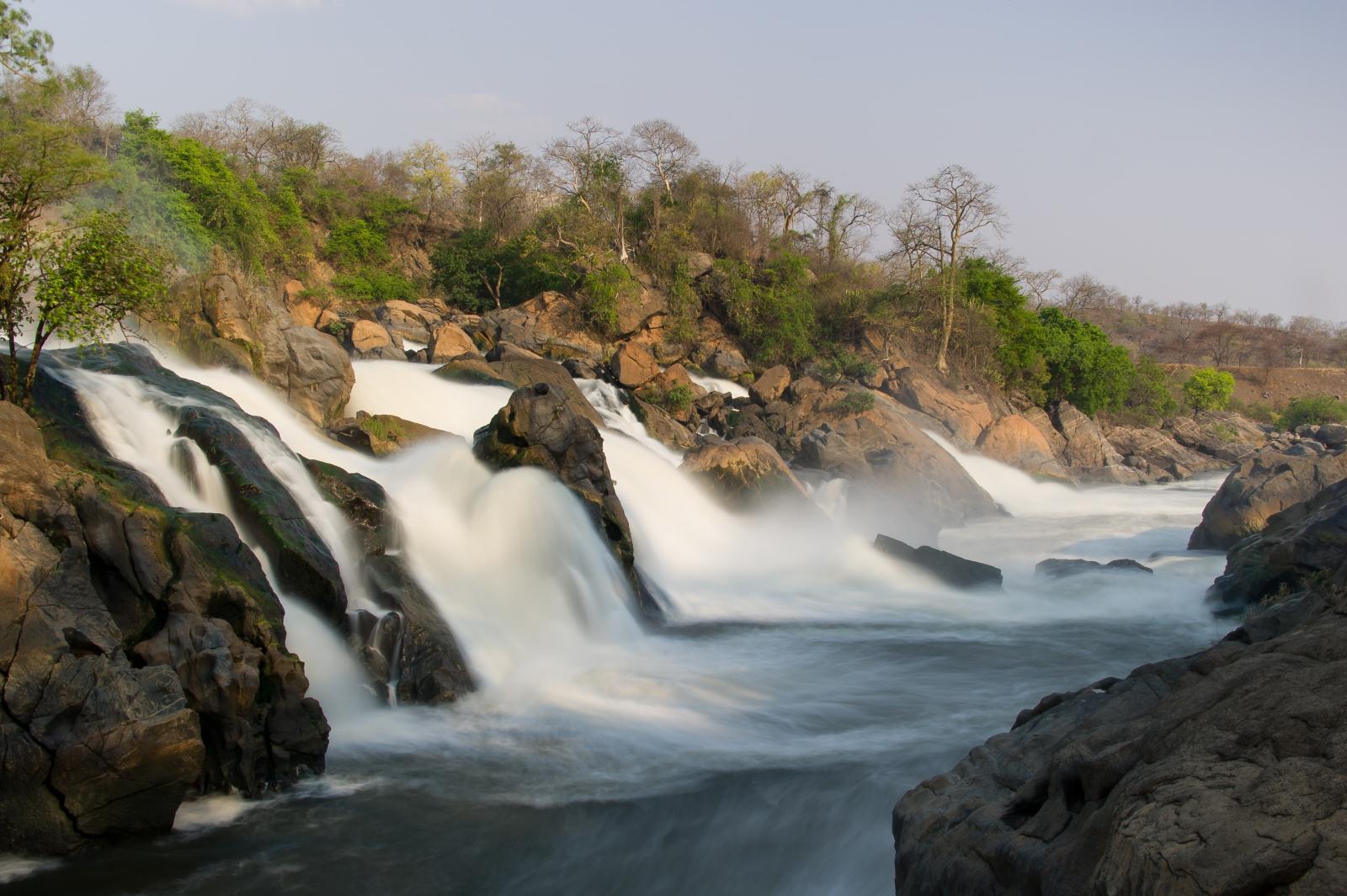 Waterfalls - Malawi Safari and Lake 