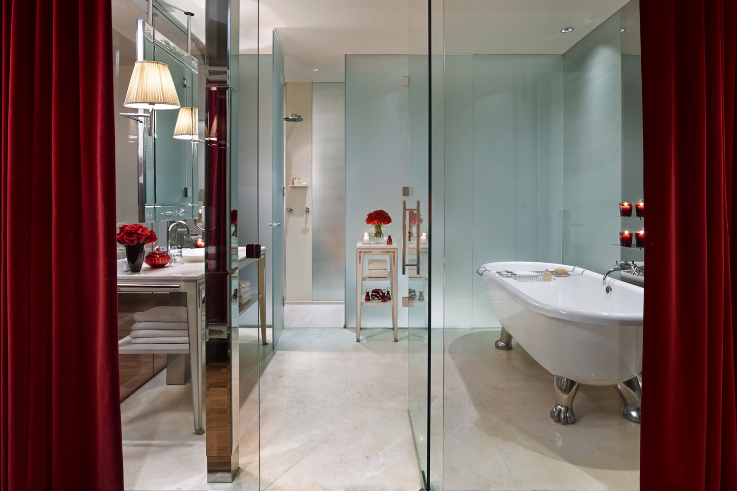 Luxurious bathroom - Faena Hotel Buenos Aires