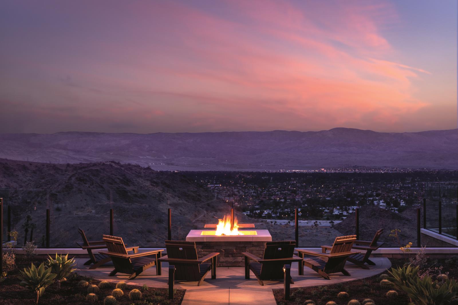 Fire pit on the balcony - The Ritz Carlton Rancho Mirage 