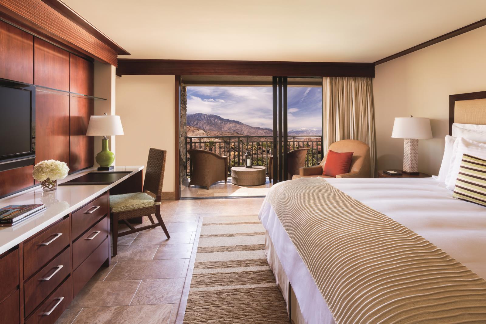 Mountain View King room - The Ritz Carlton Rancho Mirage 