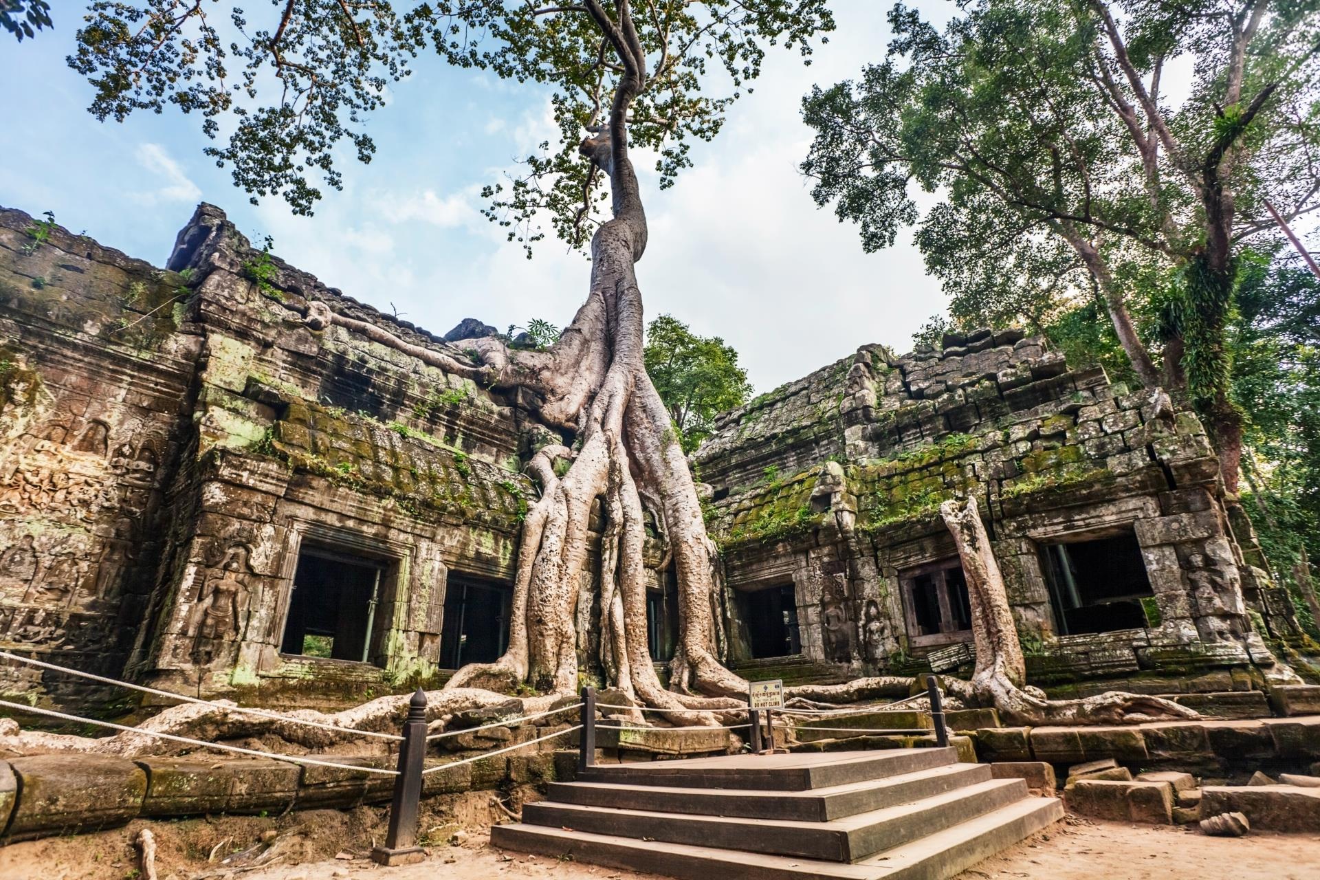 Temples of Angkor - Treasures of Indochina