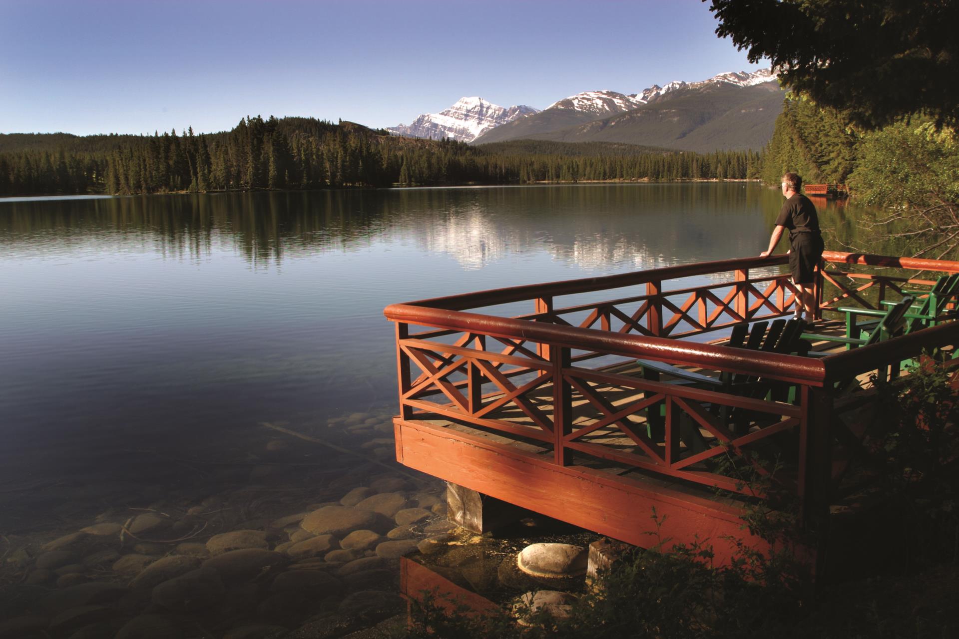 Sundeck on the lake - Fairmont Jasper Park Lodge