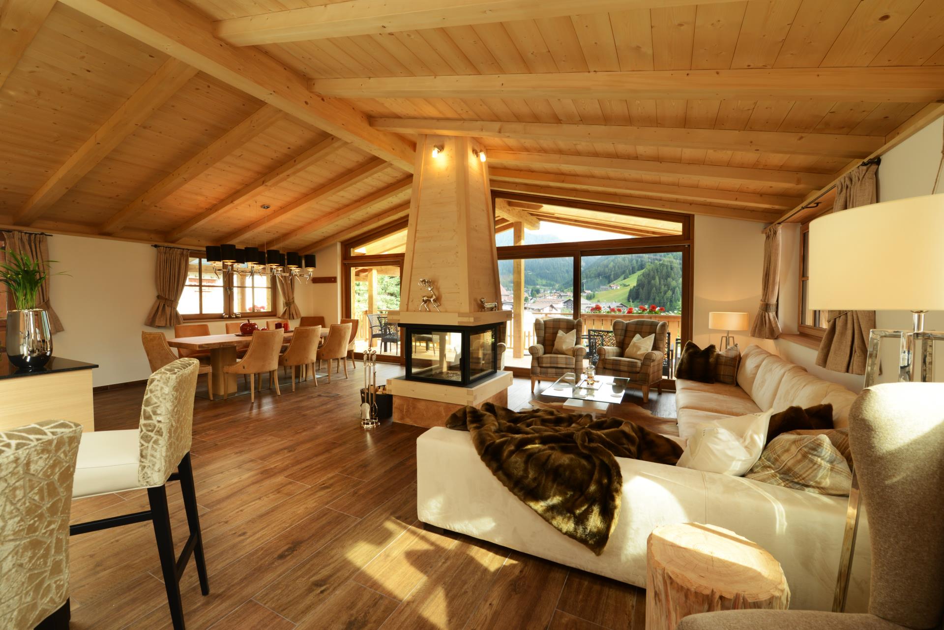 Living area, Pine Lodge - Alpine and Beach for Families
