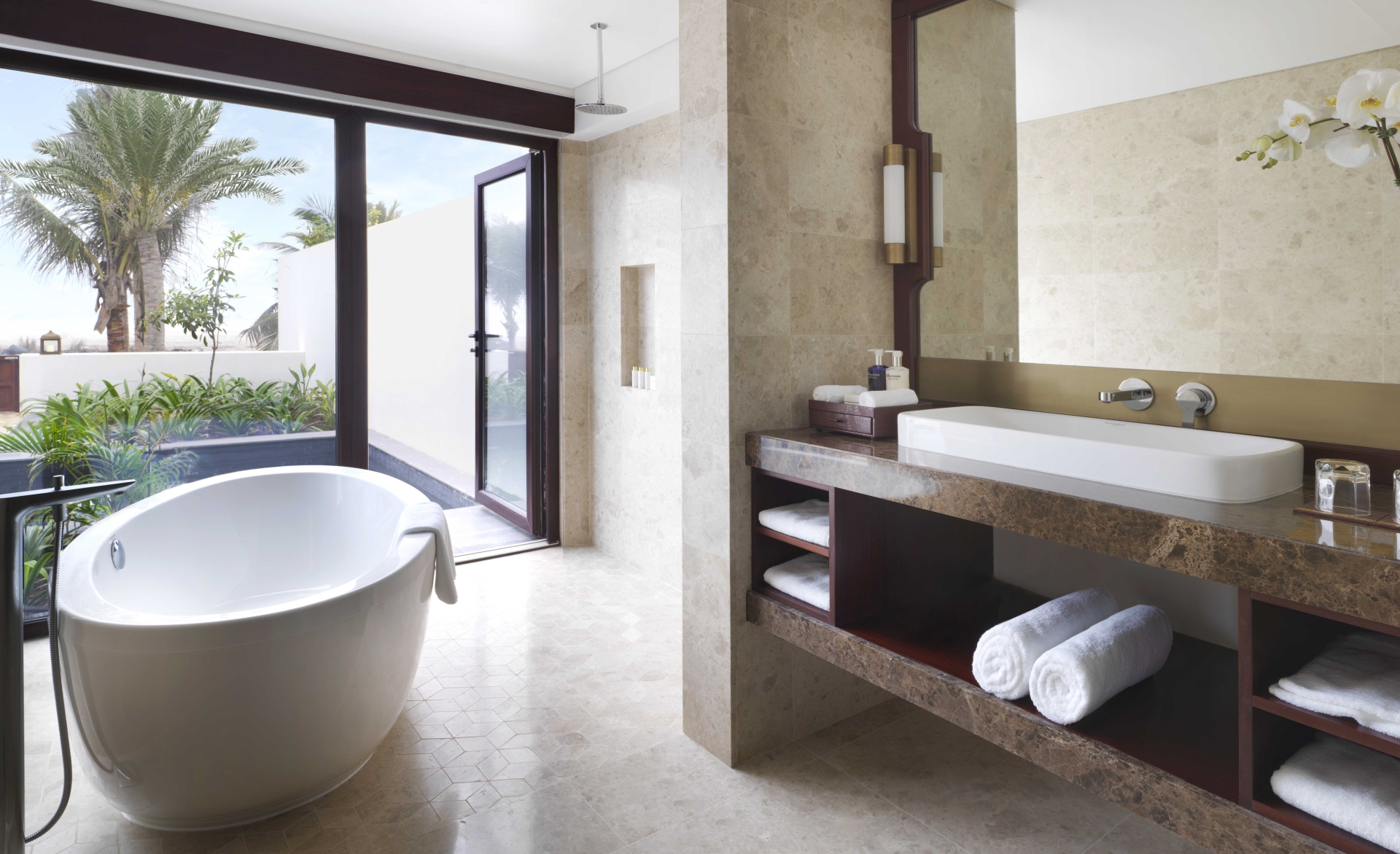 1 Bed Beach View Pool Villa Bathroom - Anantara Al Baleed Resort Salalah