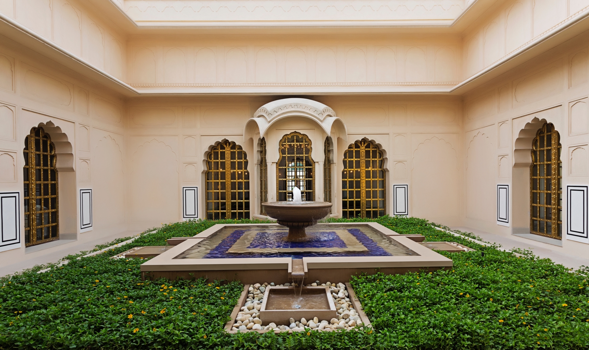 Courtyard - The Oberoi Sukhvilas Resort & Spa