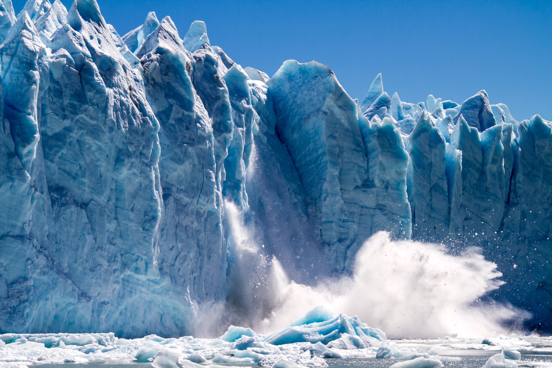 Perito Moreno glacier - Patagonia by land & sea