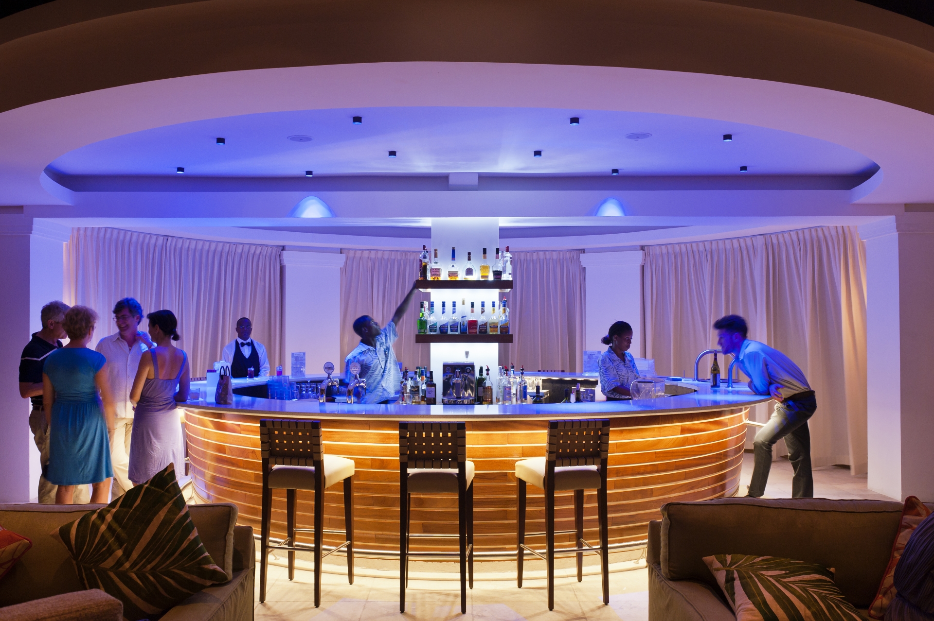 Clubhouse Bar - BodyHoliday