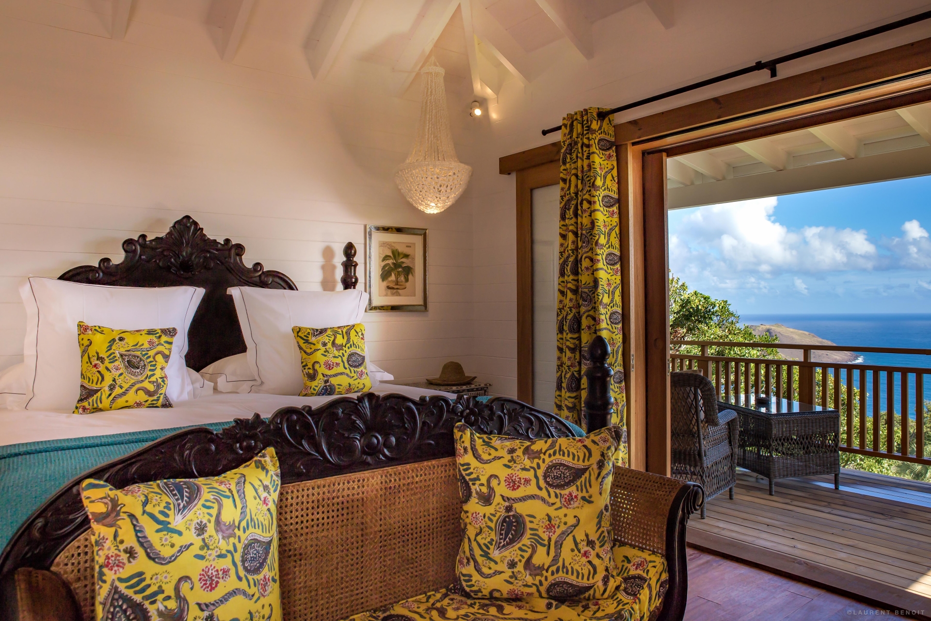 Tropics Bungalow Bedroom - Villa Marie