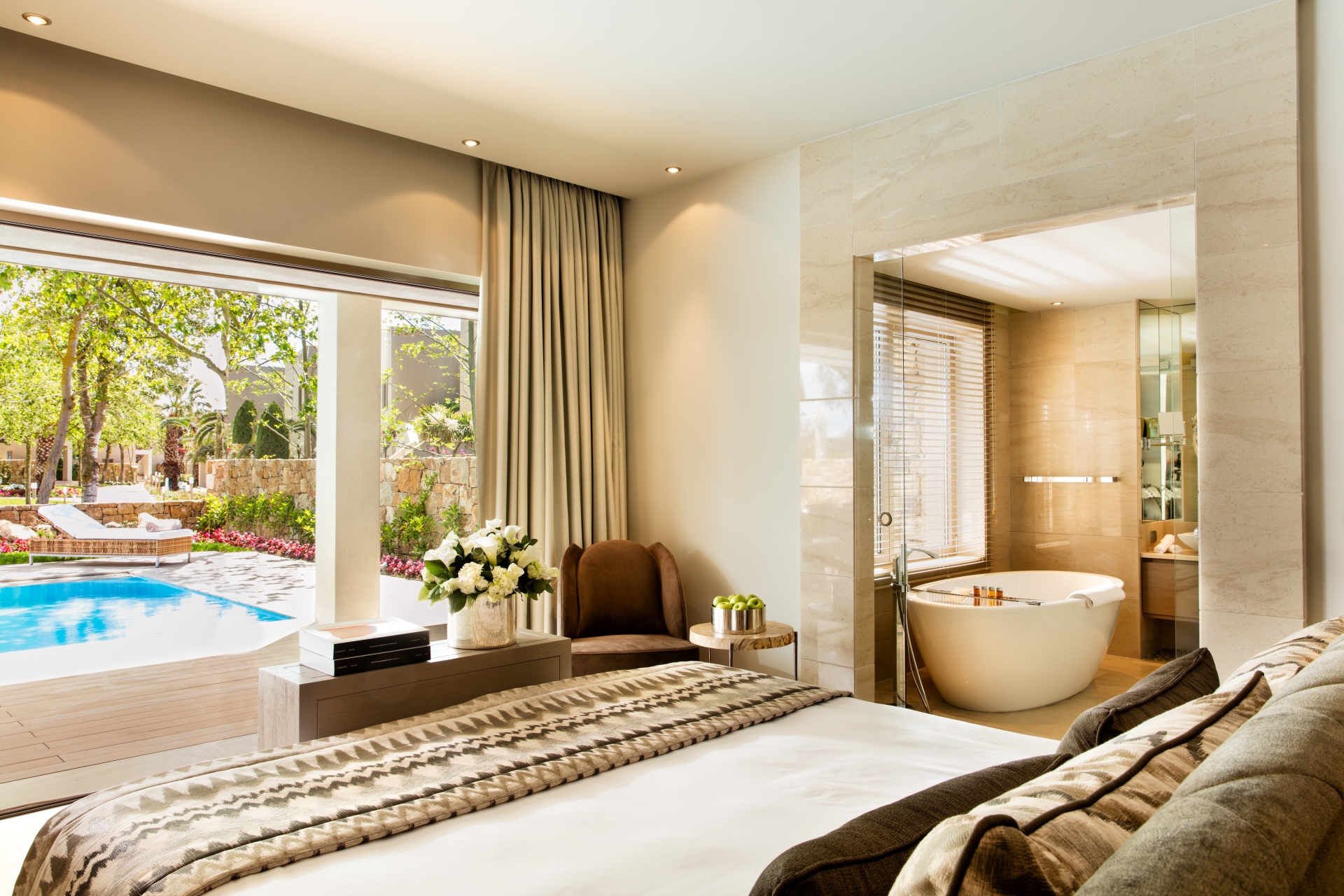 Family Suite with Private Pool - Sani Asterias