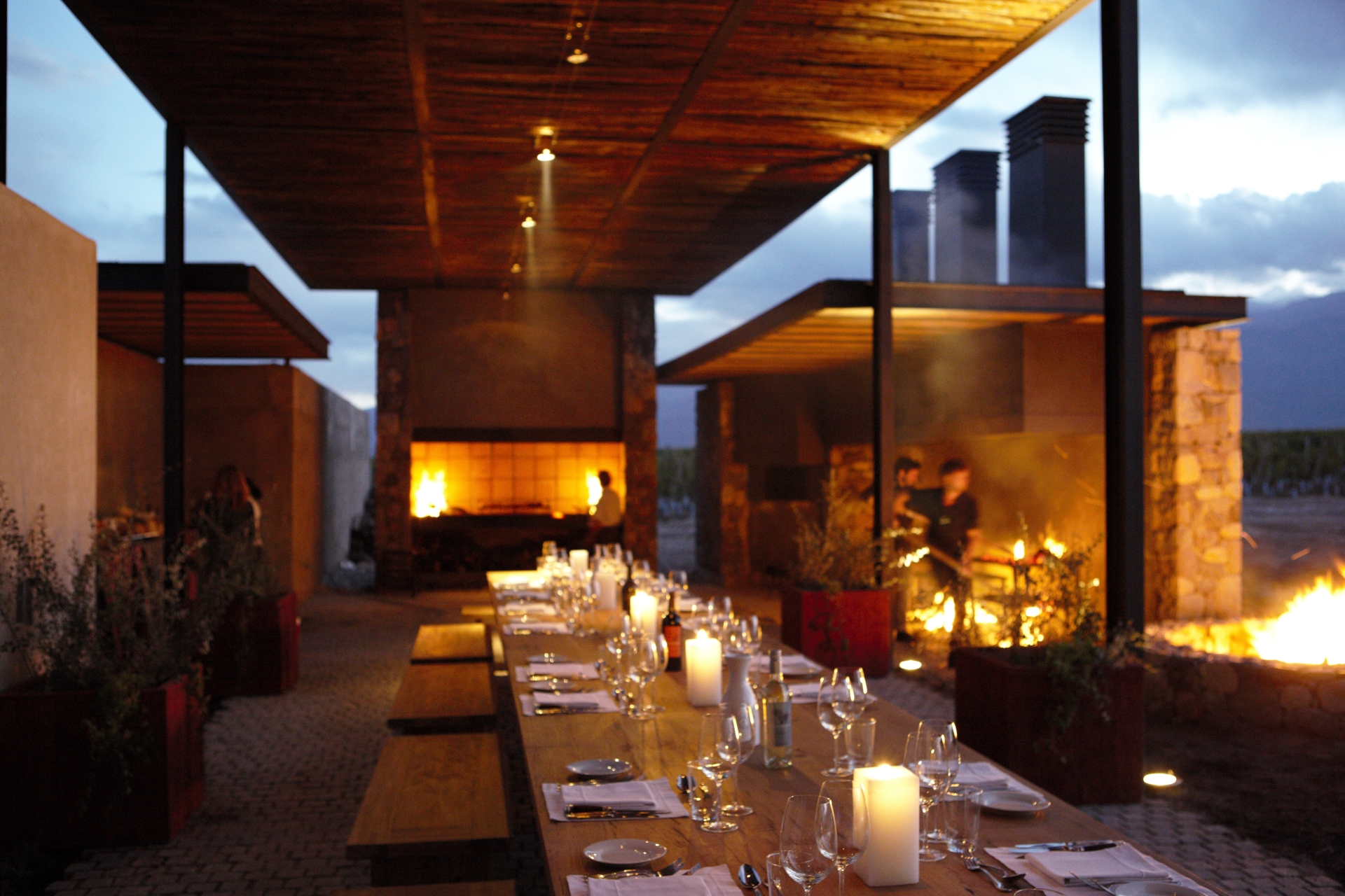 Al fresco dining - The Vines Resort & Spa