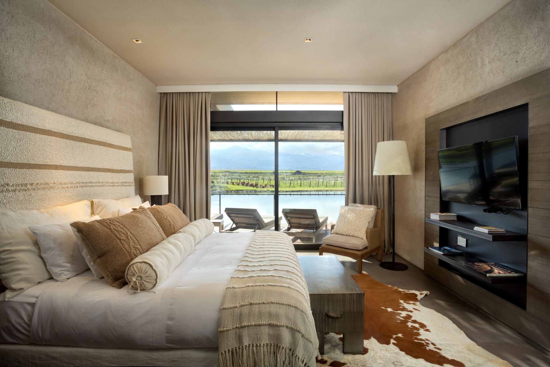 Villa bedroom - The Vines Resort & Spa