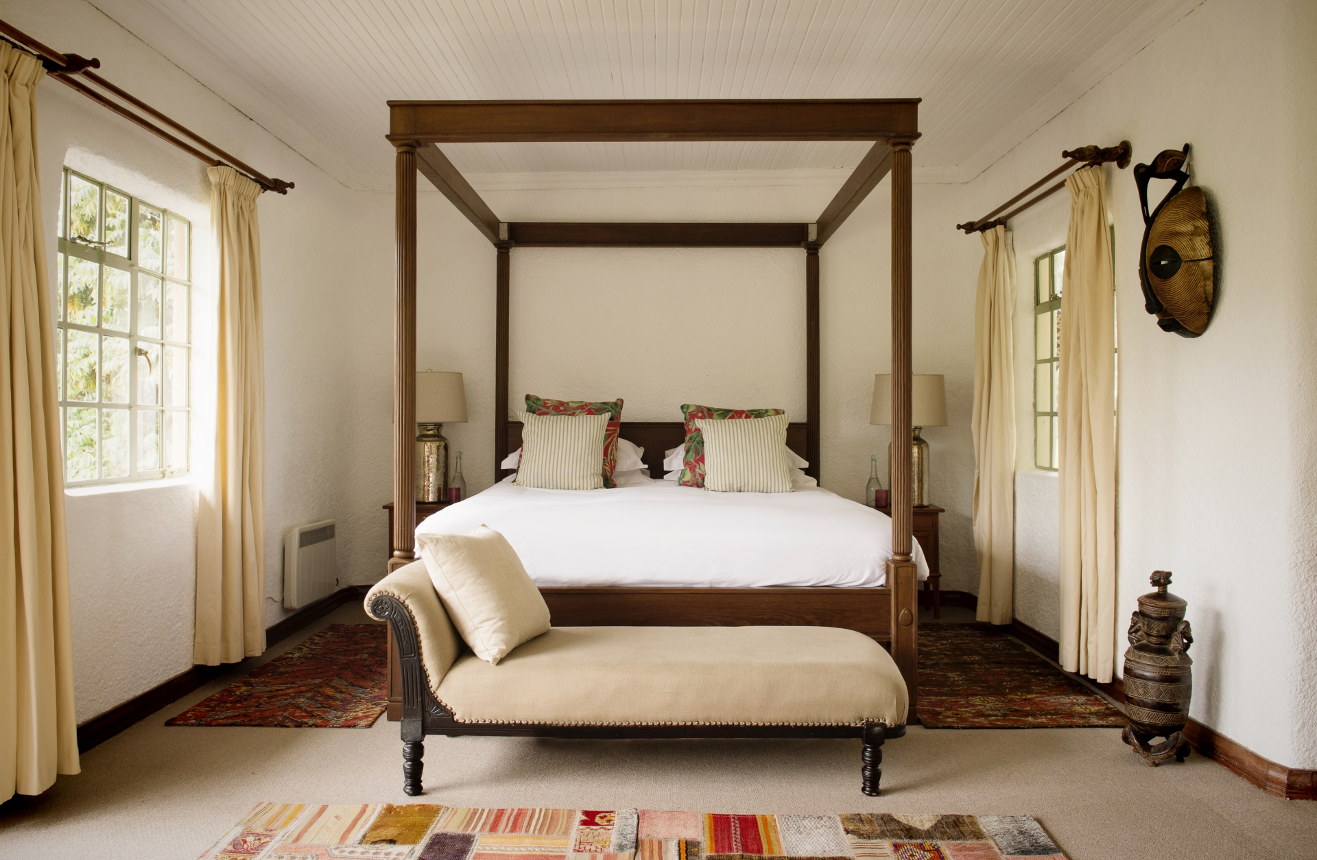 Bedroom - Sabyinyo Silverback Lodge