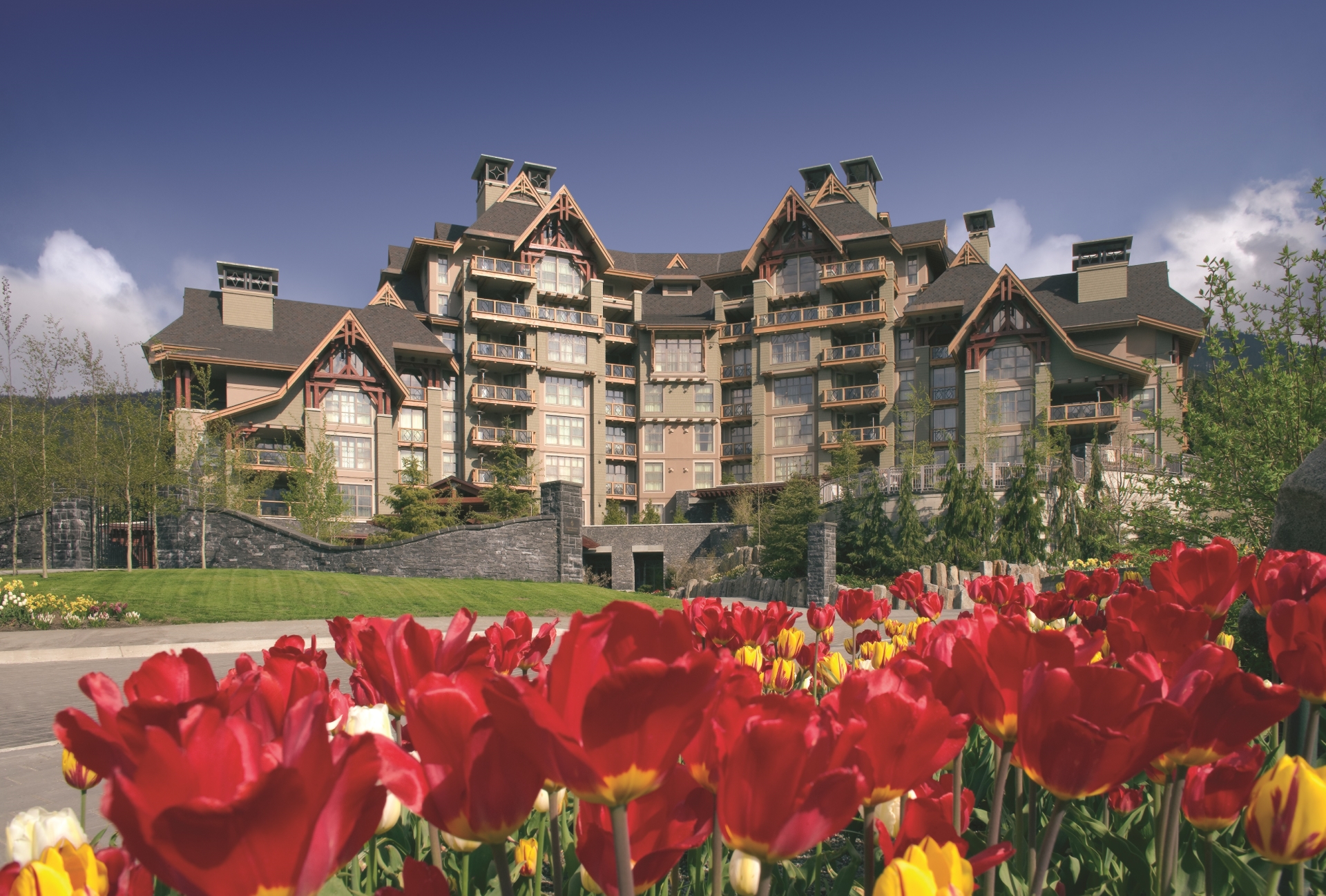 Exterior - Four Seasons Resort and Residences Whistler