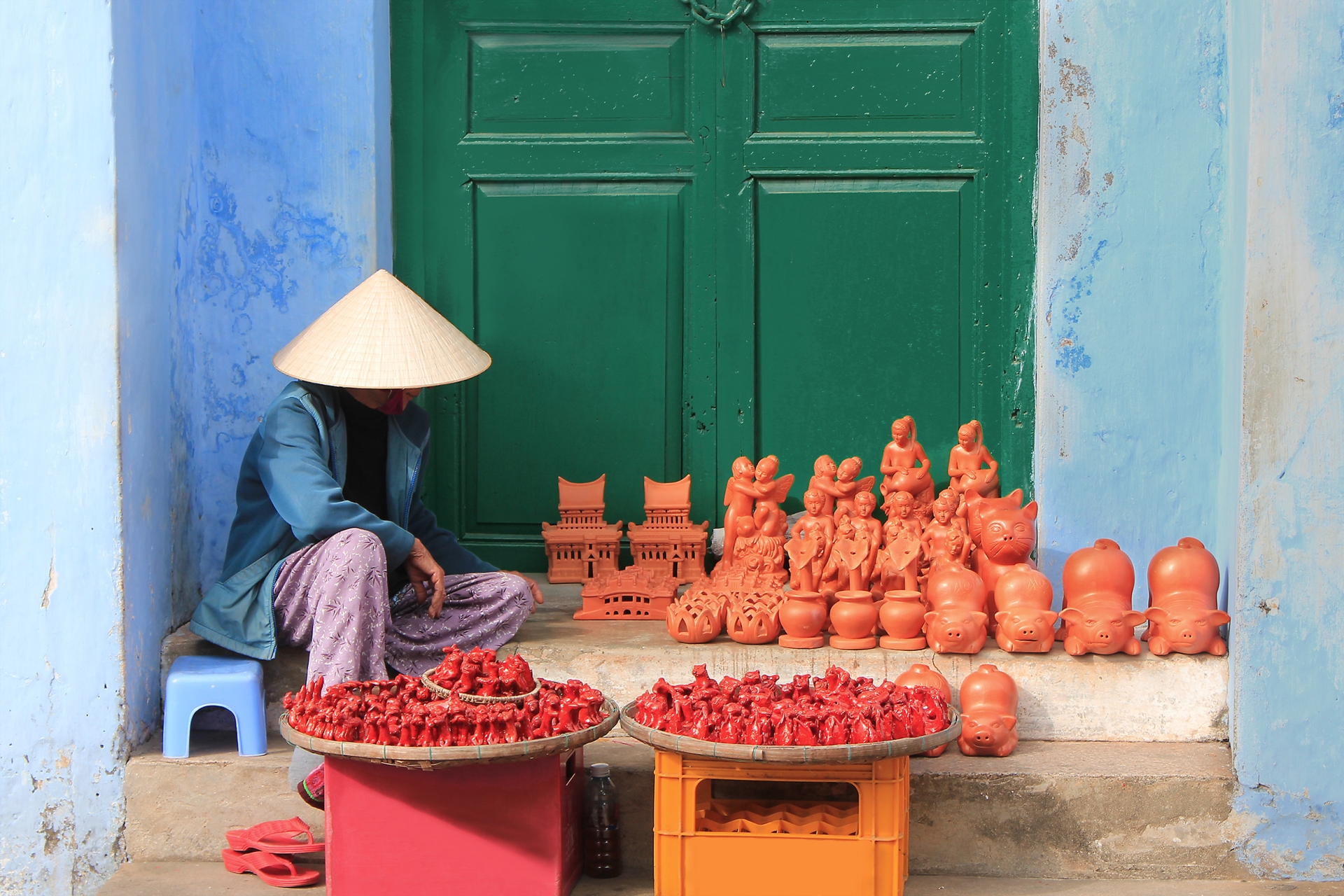 Street Seller - Highlights of Central Vietnam