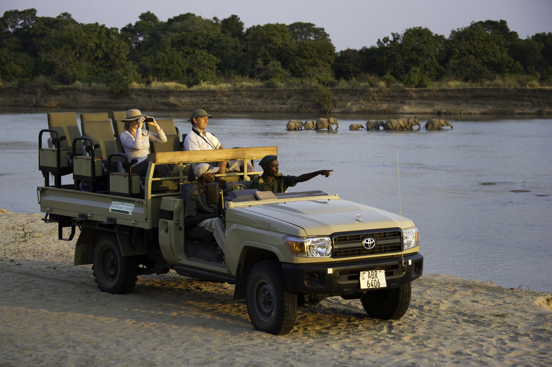 Game drive in South Luangwa 
