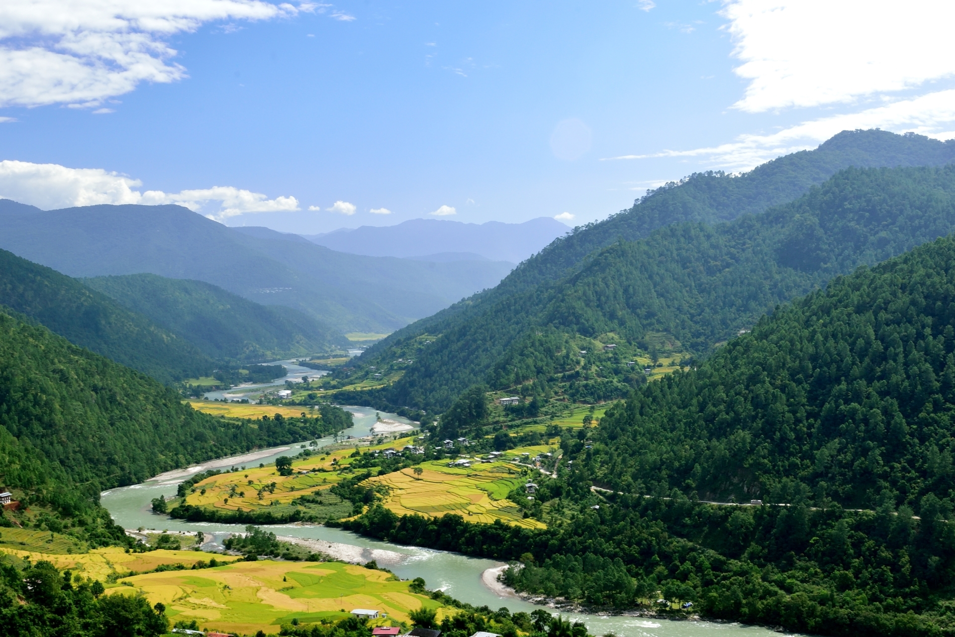 Punakha Valley from the Khamsum Yulley Namgyal Cho
