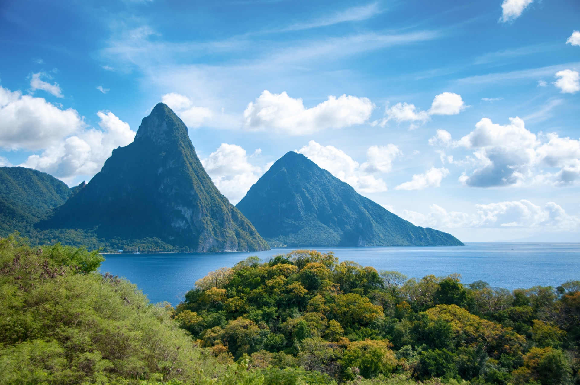 Pitons St Lucia 