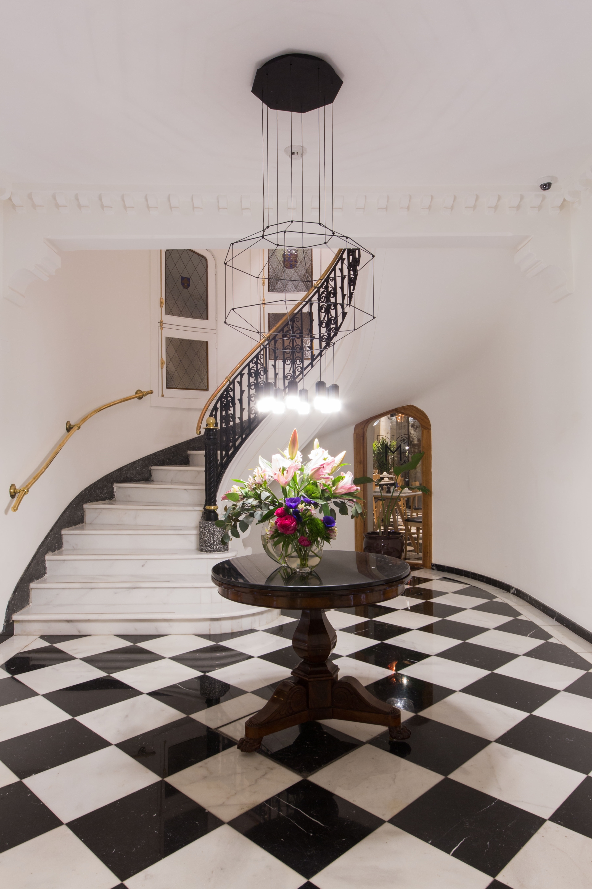 Original feature staircase - Hotel Magnolia 