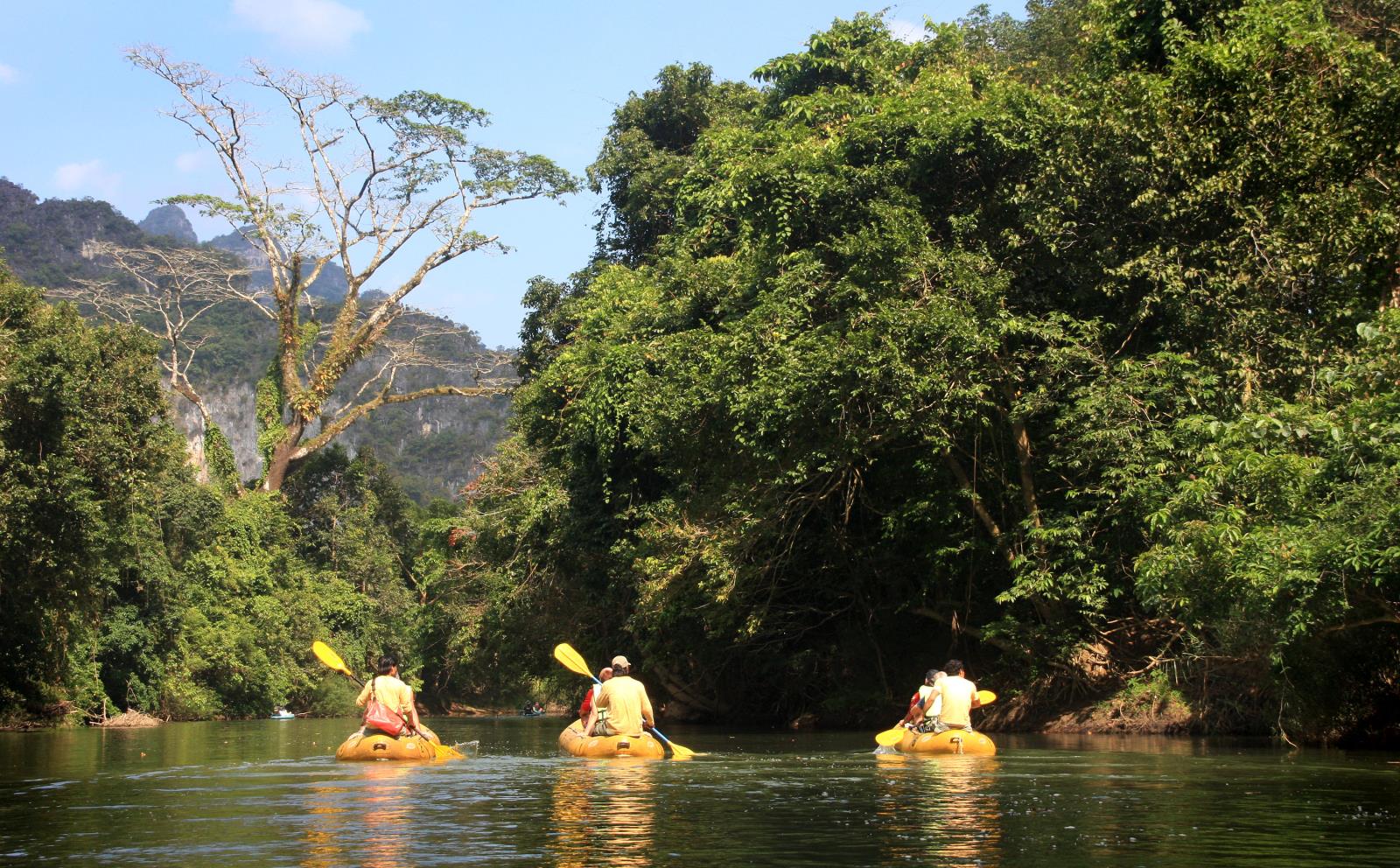 Canoeing Elephant Hills